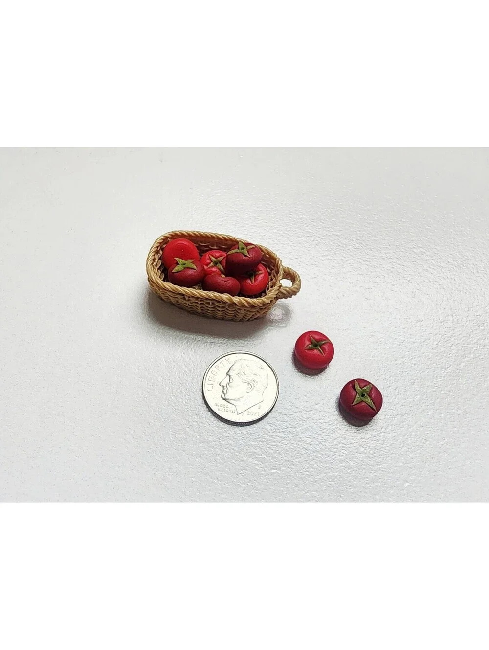 Dollhouse Miniature Garden Vegetables Resin Basket of Tomatoes 1:12 Scale